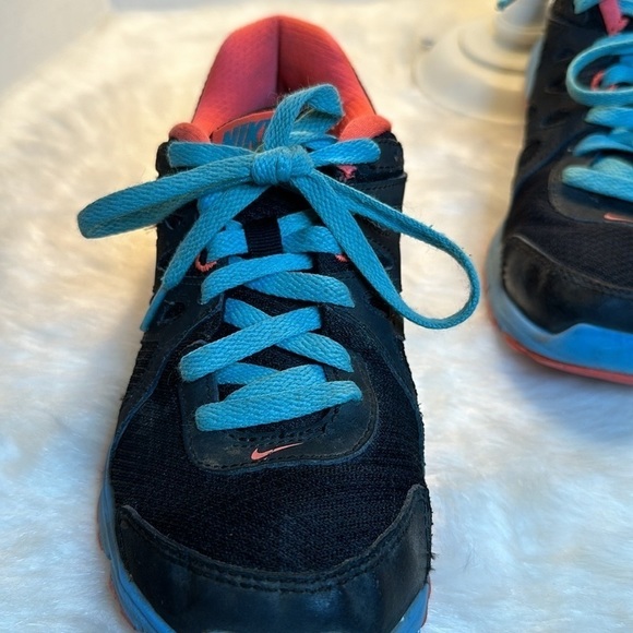 Nike Revolution 2 Sneakers, Size 6.5 Womens - Picture 2 of 8